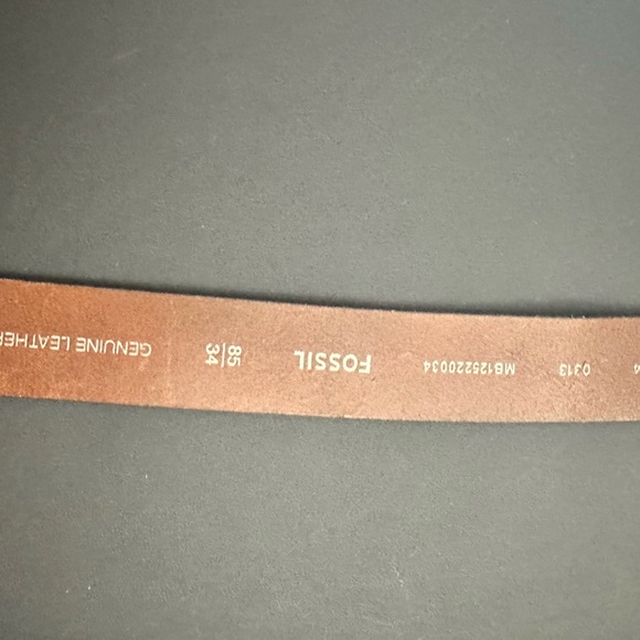 Fossil Brown Genuine Leather Belt with Silver Buckle - Picture 6 of 6